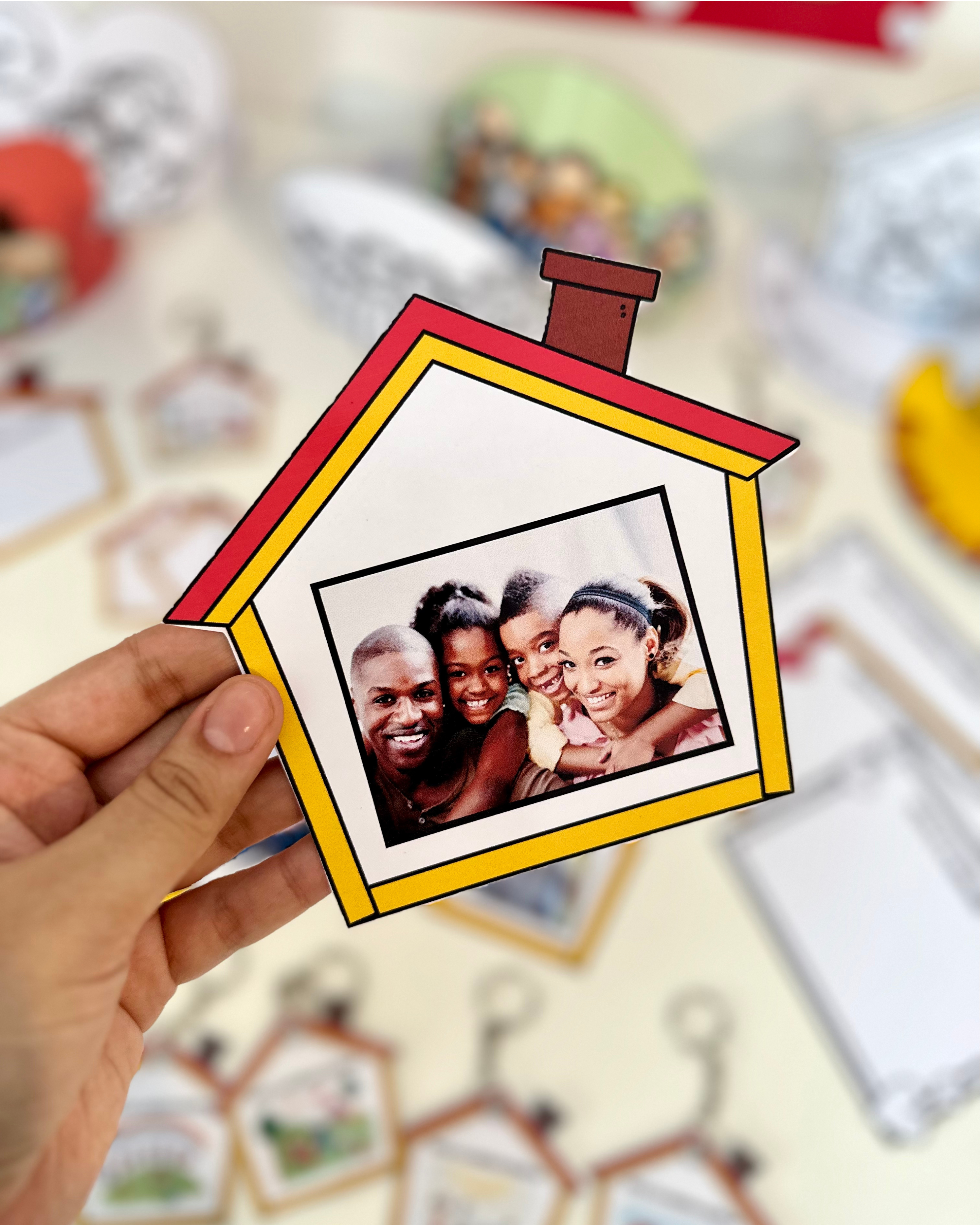 Kit Lembrancinhas e moldura para foto tema Dia da Família - Imagem 11