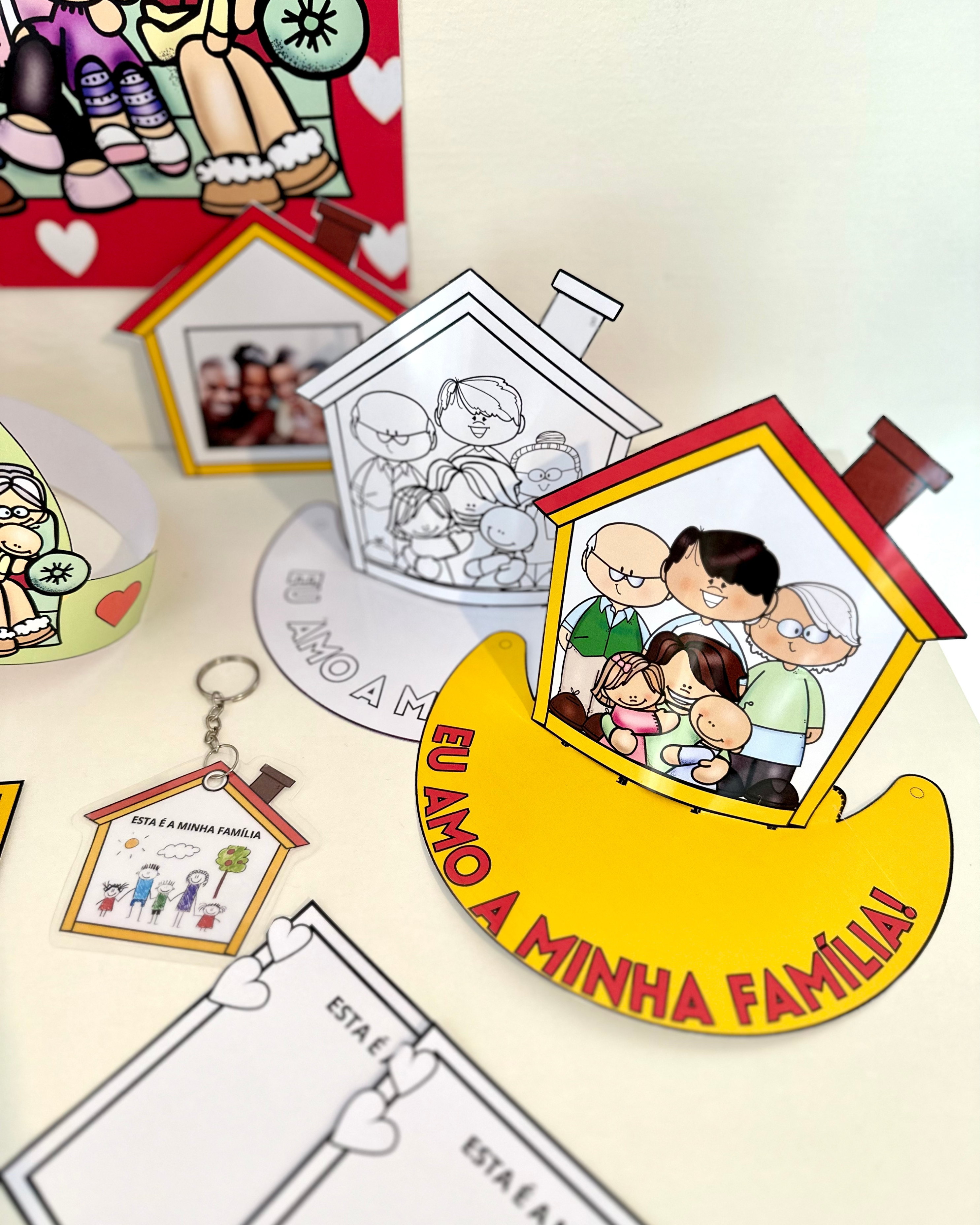 Kit Lembrancinhas e moldura para foto tema Dia da Família - Imagem 14