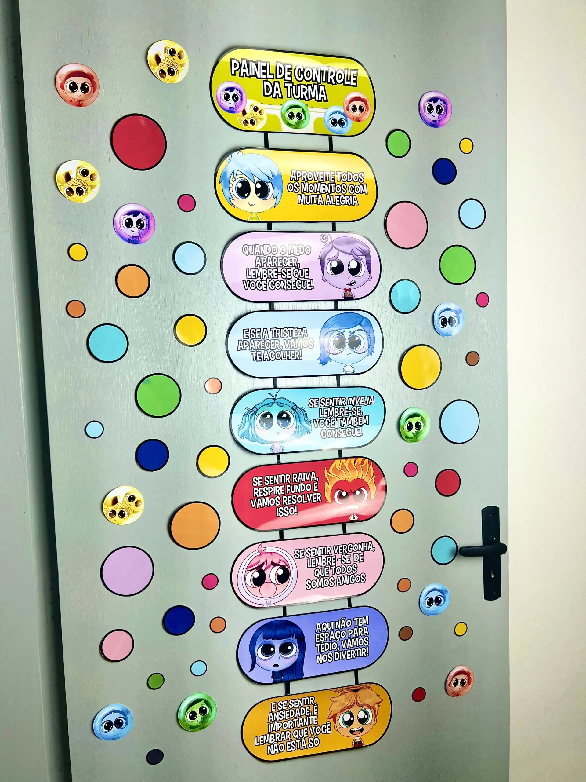 Painel de Porta Emoções Divertidamente