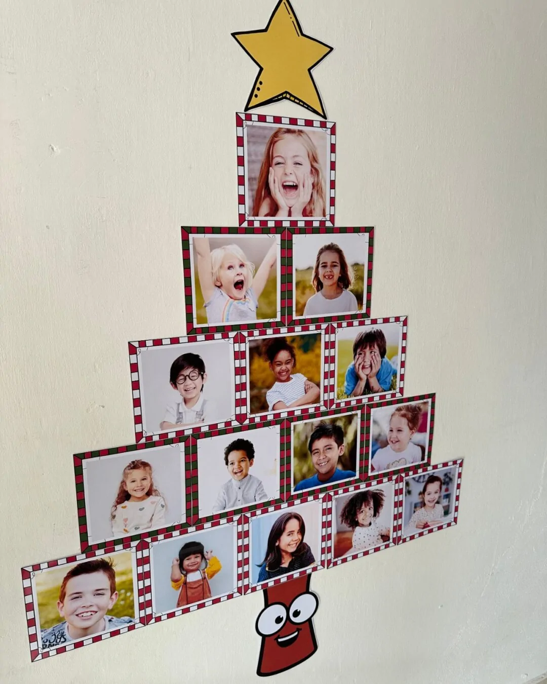 Mural de Fotos em Formato de Árvore de Natal - Imagem 5