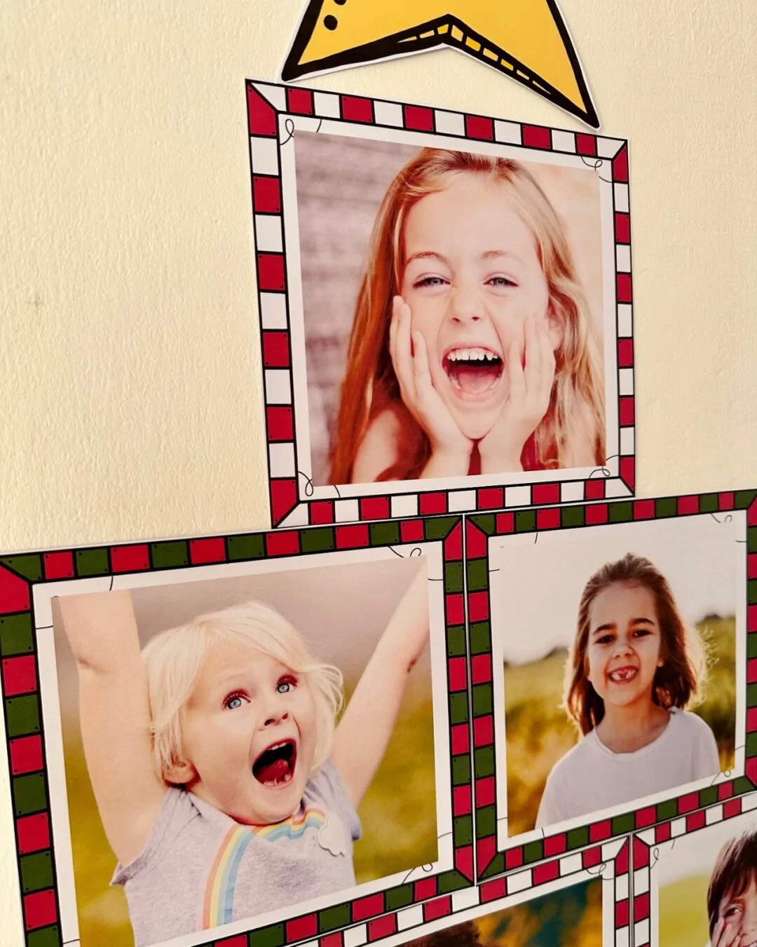 Mural de Fotos em Formato de Árvore de Natal - Imagem 4