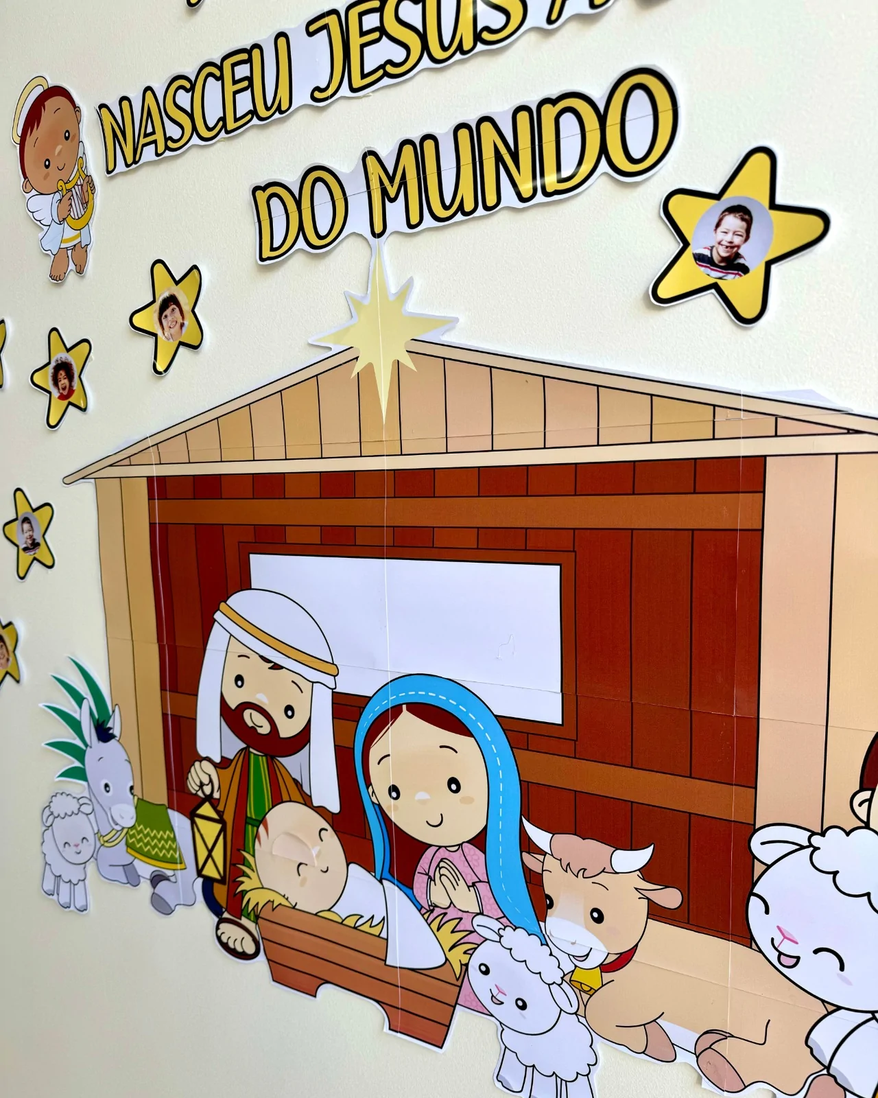 Painel de Natal com Presépio: Um Encanto para sua Turma!