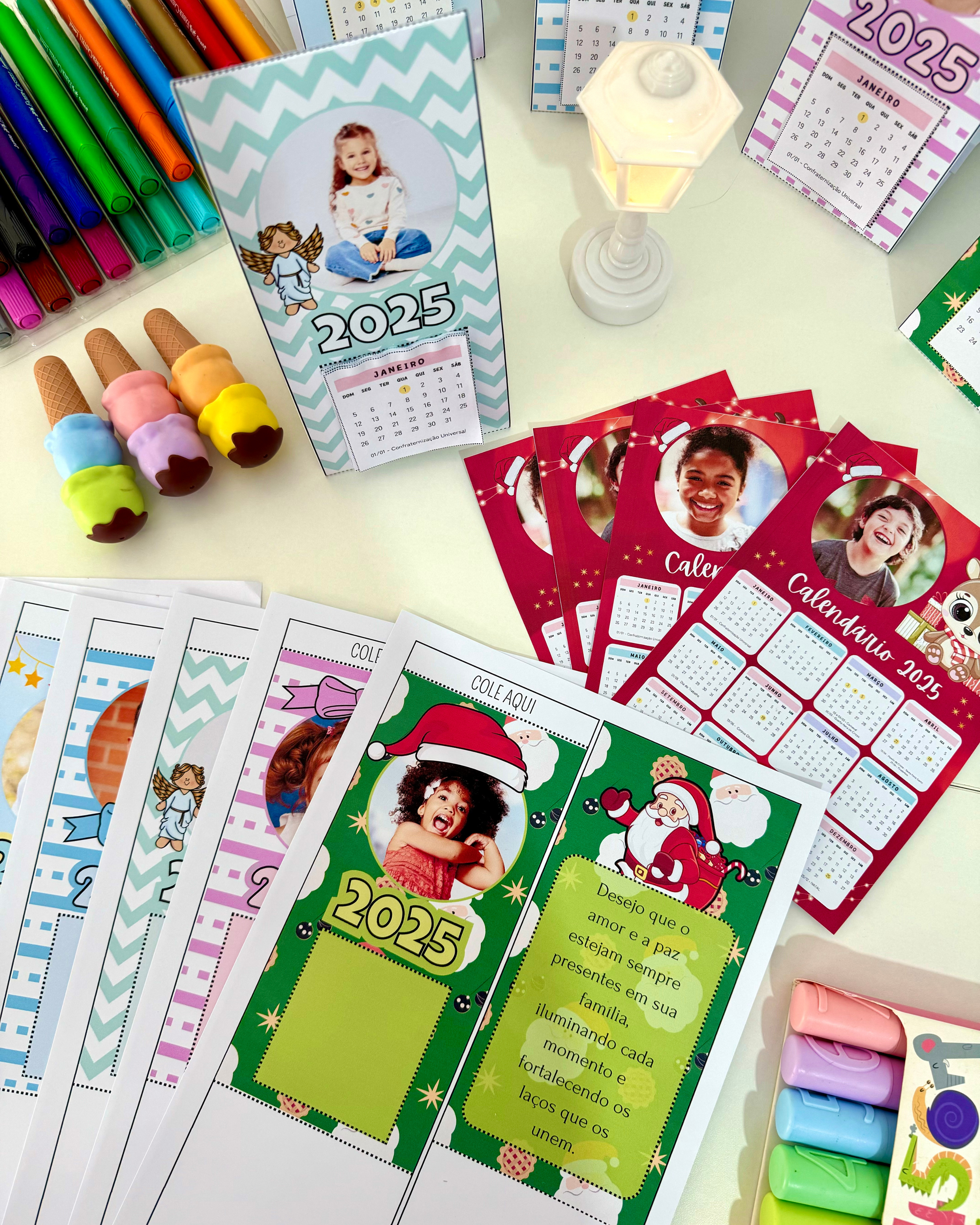 Calendários de Mesa 2025 Personalizáveis – A Lembrancinha Perfeita!